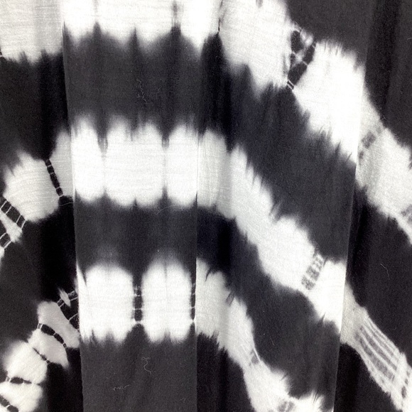 NEW TIE DYE DRESS - Picture 5 of 11